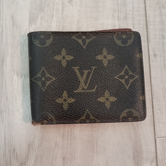 Louis Vuitton Other - LV Louis Vuitton Monogram Bi-Fold Portefeuille Marco Men’s Wallet